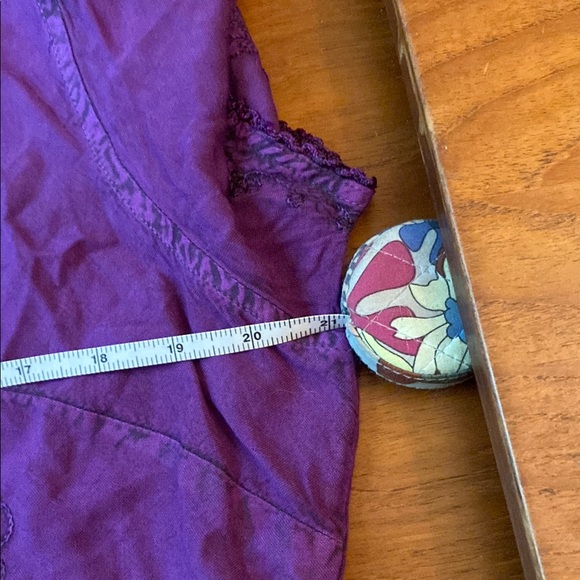 Final Price 💜 Purple Embroidered Women's Top NWT - Picture 6 of 10